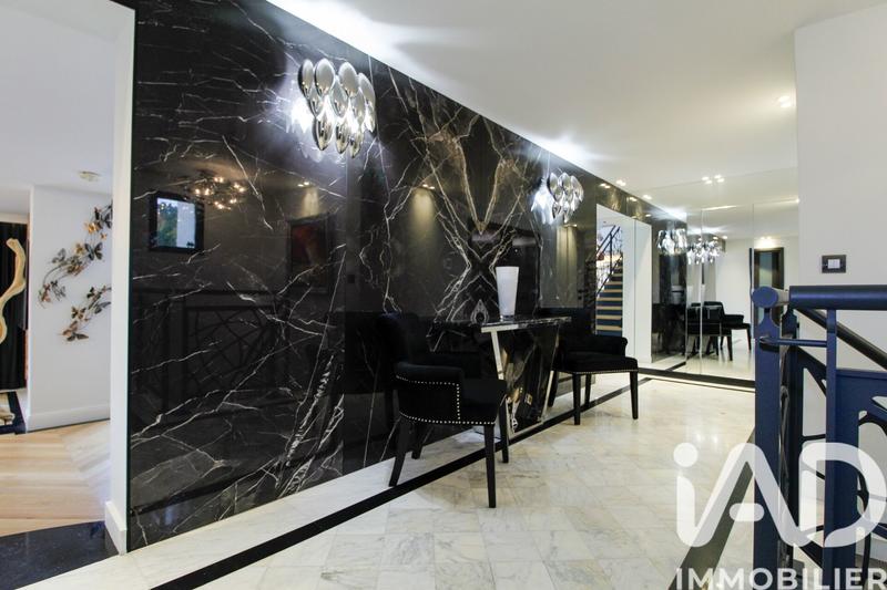 Maison de maîtres - 403 m² - 9 pièces