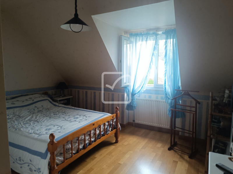 Maison - 180 m² - 7 pièces