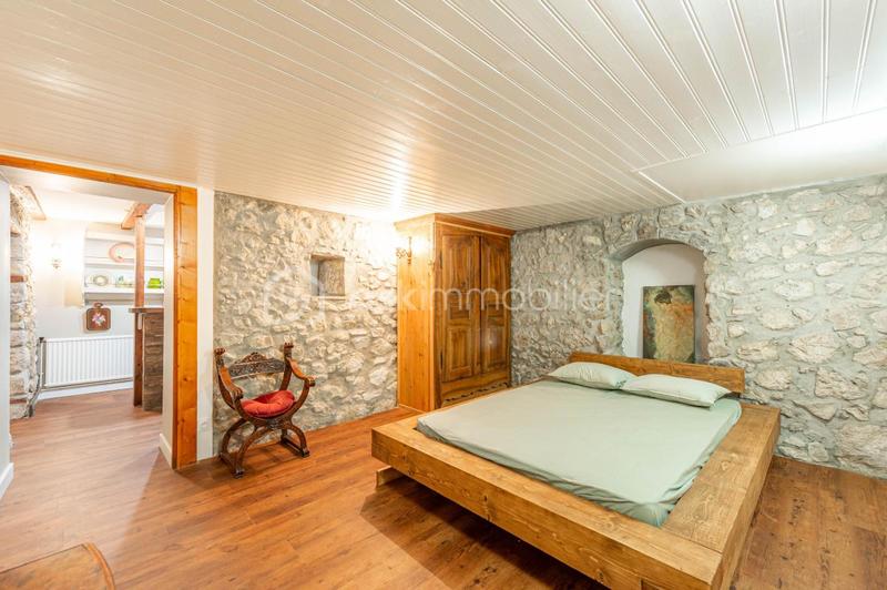 Duplex - 224 m² - 5 pièces