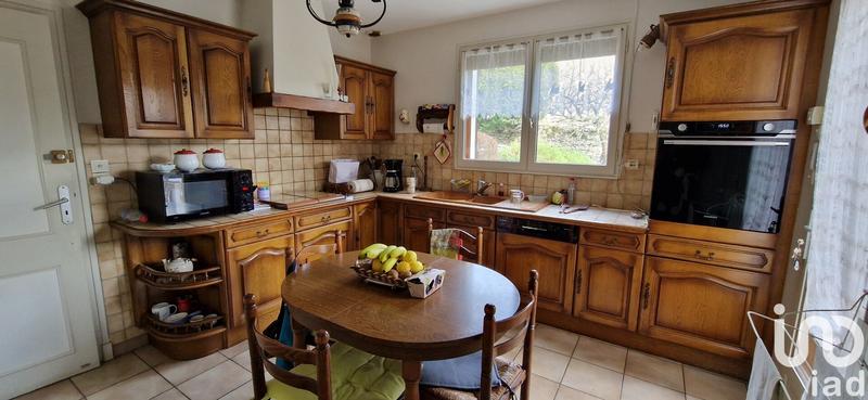 Maison - 185 m² - 8 pièces