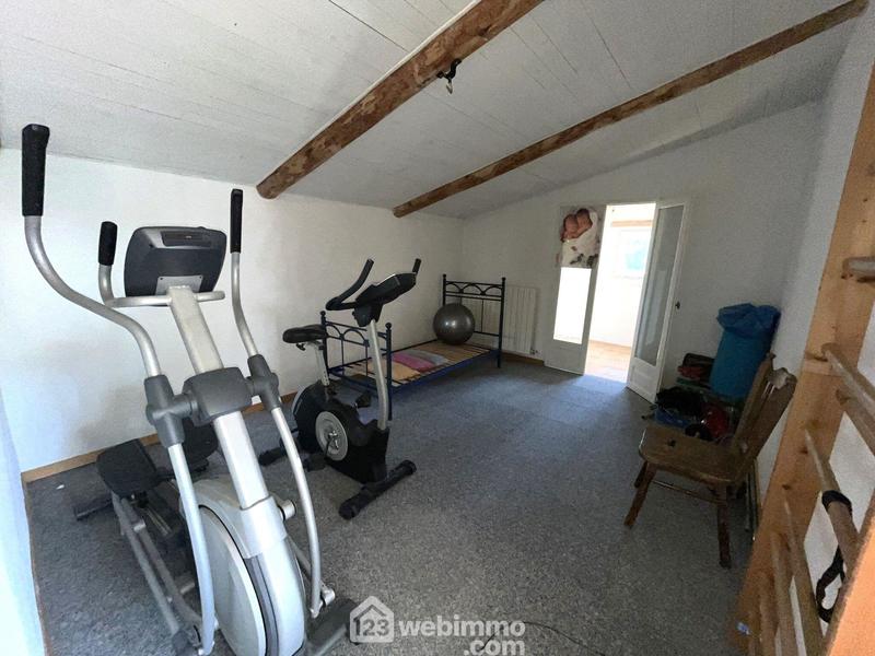 Maison - 245 m² - 9 pièces