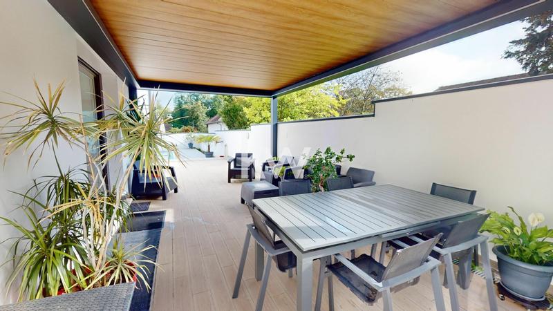 Maison - 309 m² - 10 pièces