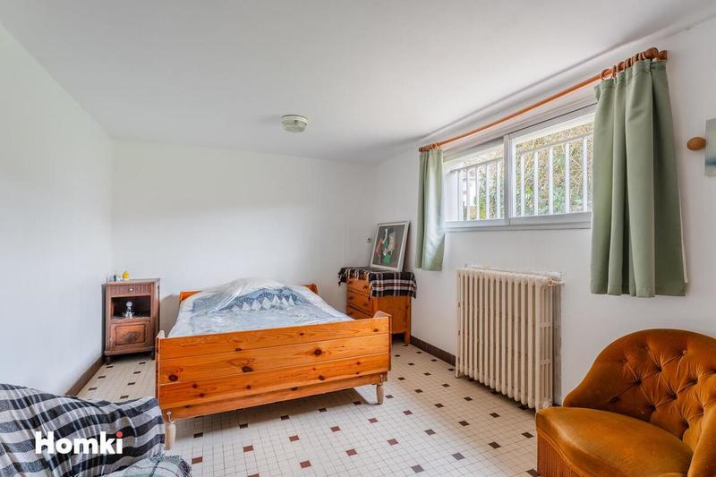 Maison - 218 m² - 7 pièces