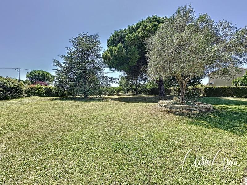 Maison - 220 m² - 7 pièces