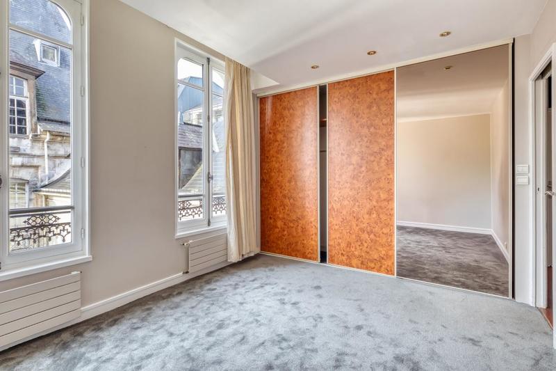 Appartement ancien - 116 m² - 5 pièces