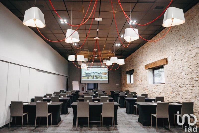 Local commercial - 1 200 m²