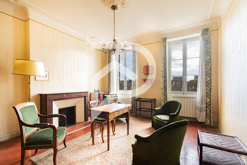 Appartement - 90 m² - 3 pièces