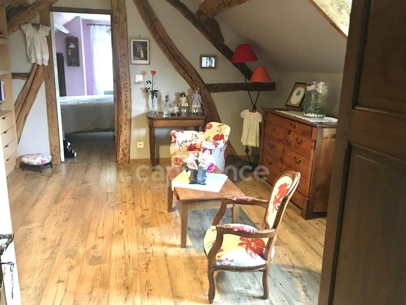 Maison - 140 m² - 9 pièces