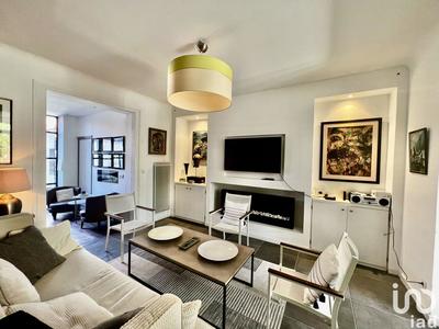 Maison - 333 m² - 12 pièces