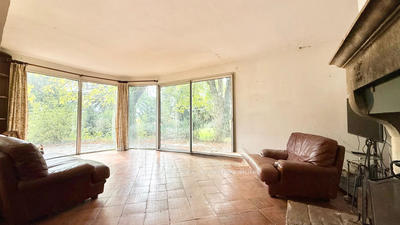 Villa - 300 m² - 9 pièces