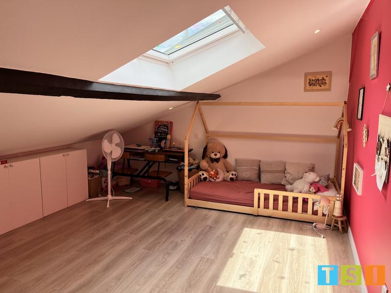 Maison - 210 m² - 8 pièces