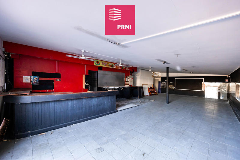 Maison - 250 m² - 1 pièce