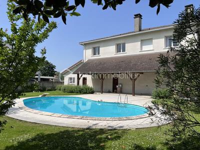 Maison - 282 m² - 9 pièces