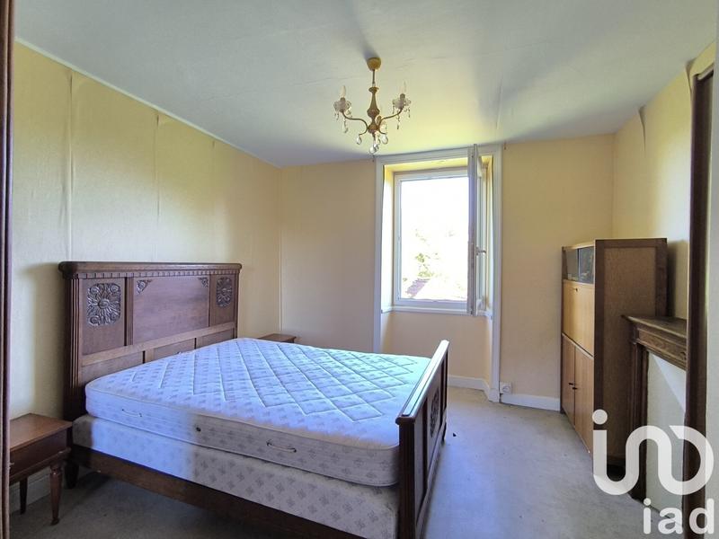 Maison - 90 m² - 8 pièces