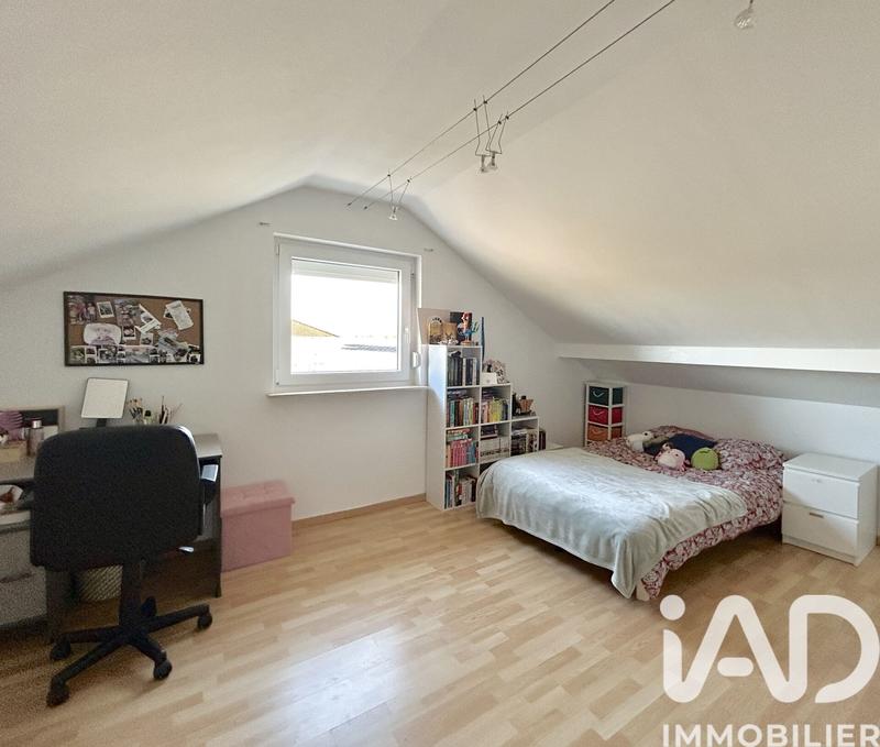 Maison - 180 m² - 7 pièces