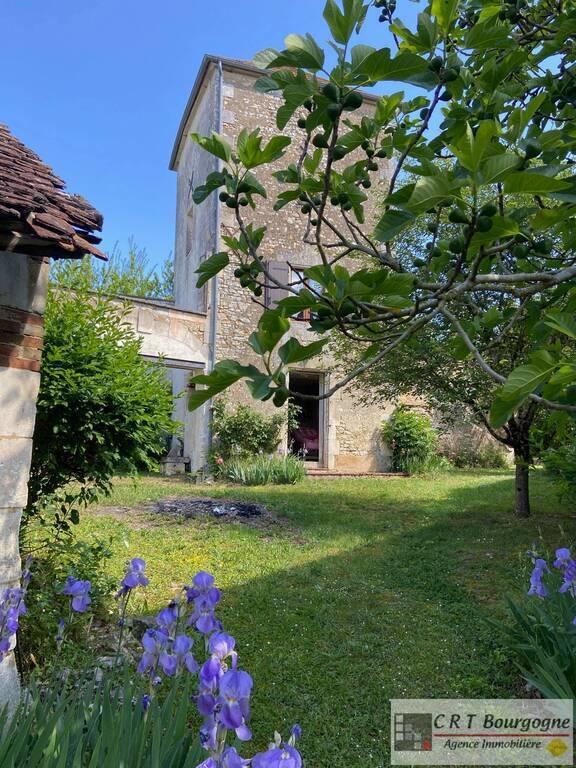 Maison ancienne - 215 m² - 7 pièces