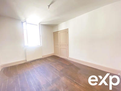 Maison - 215 m² - 11 pièces