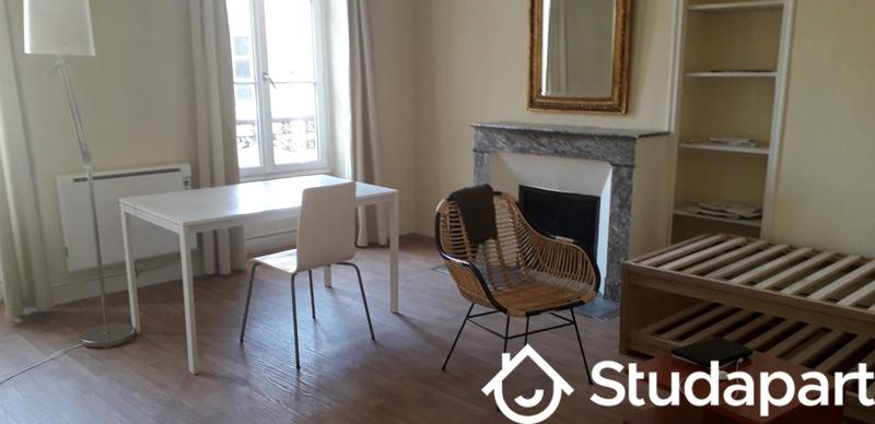 Chambre - 25 m² - 1 pièce