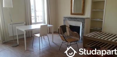 Chambre - 25 m² - 1 pièce