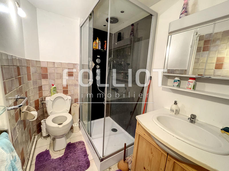 Maison - 230 m² - 10 pièces