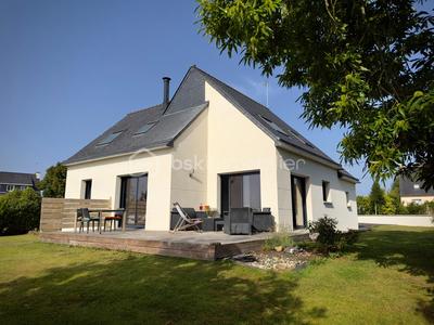 Maison - 106 m² - 6 pièces