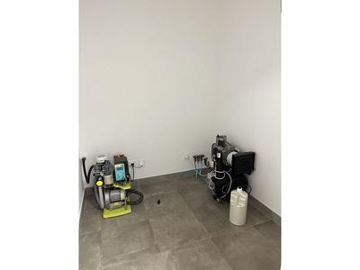 Local commercial - 165 m² - 3 pièces