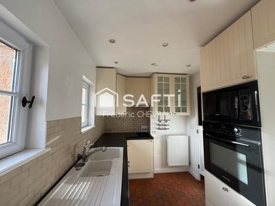 Maison - 261 m² - 7 pièces