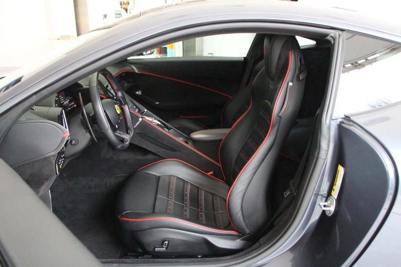 Ferrari Roma V8 620ch