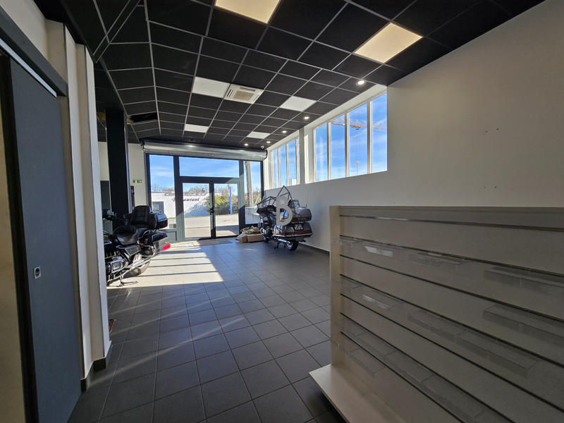 Local commercial - 198 m²