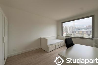 Chambre - 13 m² - 1 pièce