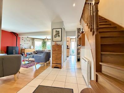Maison - 137 m² - 7 pièces