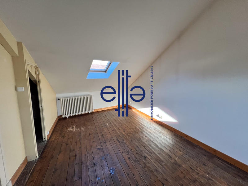 Maison - 170 m² - 9 pièces