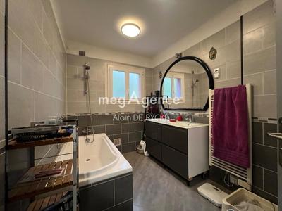 Pavillon - 220 m² - 7 pièces