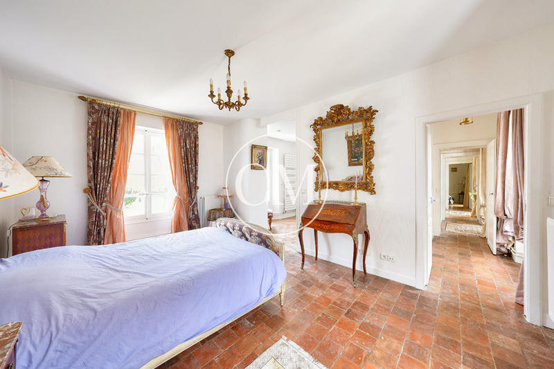 Maison bourgeoise - 520 m² - 10 pièces