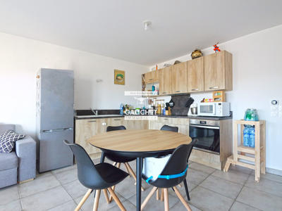 Appartement - 79 m² - 4 pièces