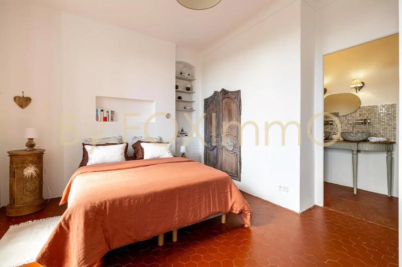 Maison de ville - 230 m² - 9 pièces