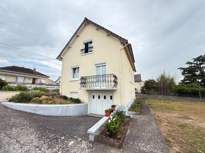 Maison - 98 m² - 5 pièces