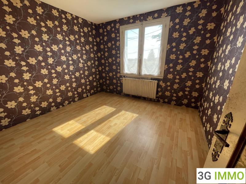 Maison - 240 m² - 8 pièces