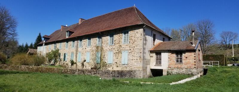 Propriété - 580 m² - 9 pièces