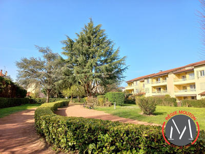 Appartement - 99 m² - 3 pièces