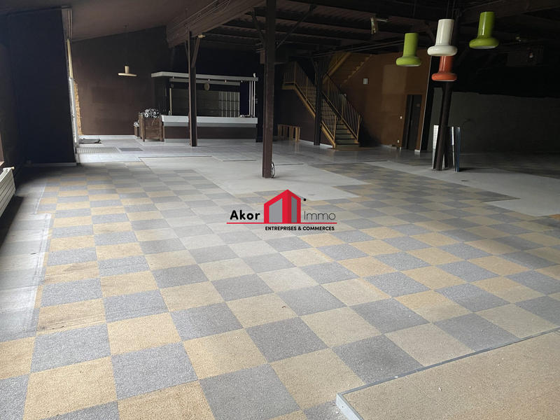 Local commercial - 970 m²