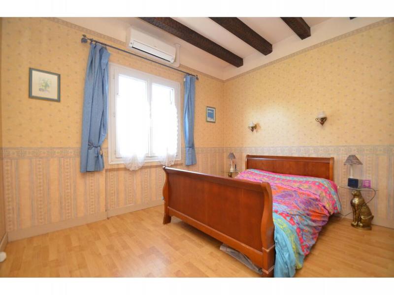 Maison - 210 m² - 6 pièces