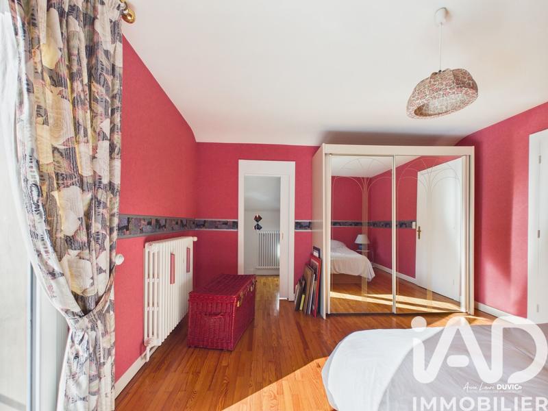 Maison - 243 m² - 7 pièces