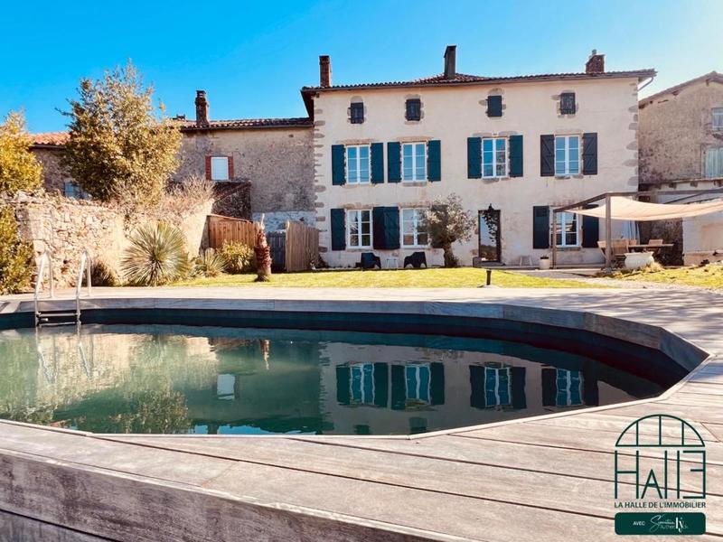 Maison - 311 m² - 9 pièces