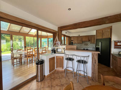 Maison - 180 m² - 5 pièces