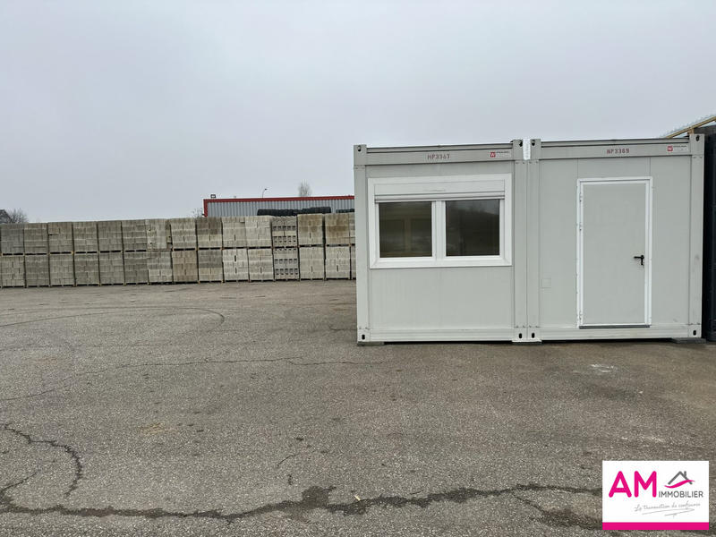 Terrain commercial - 1 751 m²