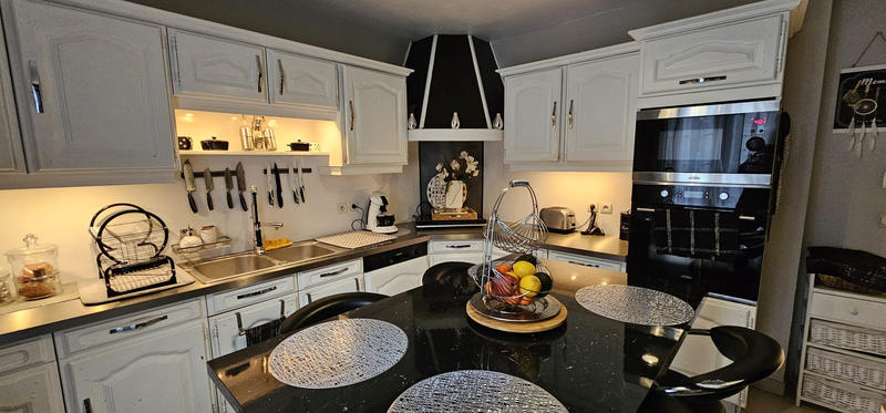 Maison - 163 m² - 8 pièces