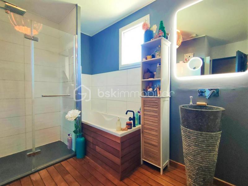 Maison - 130 m² - 5 pièces