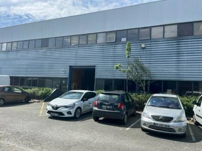 Local d'activité / Entrepôt - 826 m²