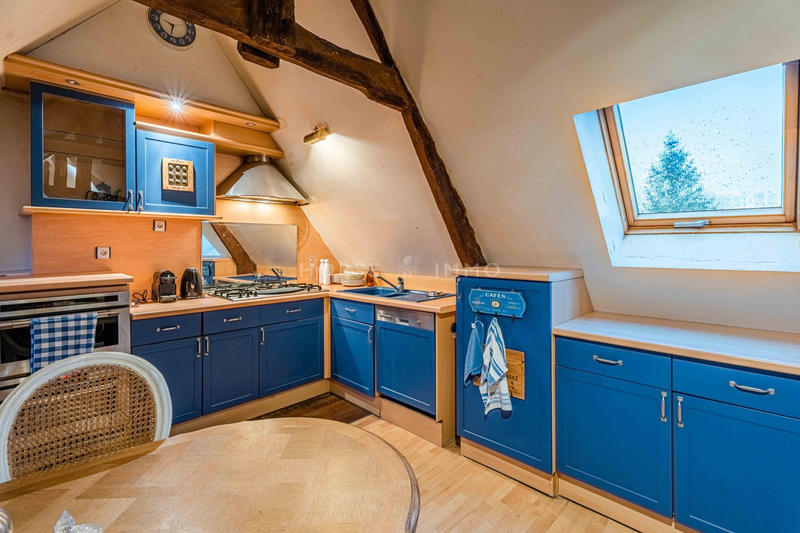 Maison - 380 m² - 14 pièces